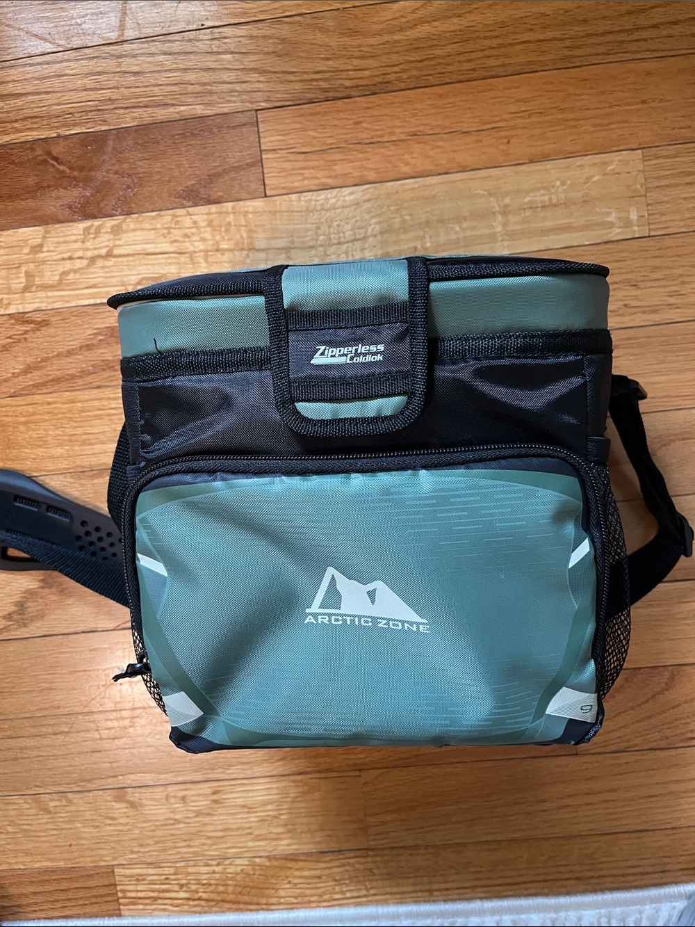 Arctic Zone Green Insulated Cooler Bag with Strap